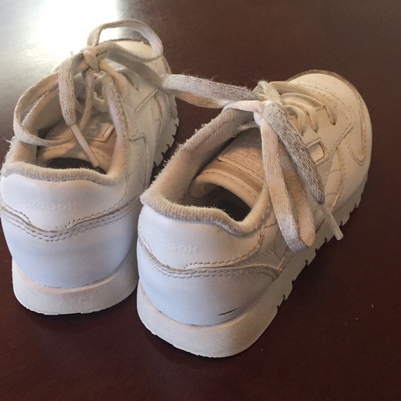 Classic Reeboks - Picture 4 of 4